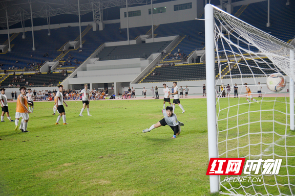 人数为, 红网时刻新