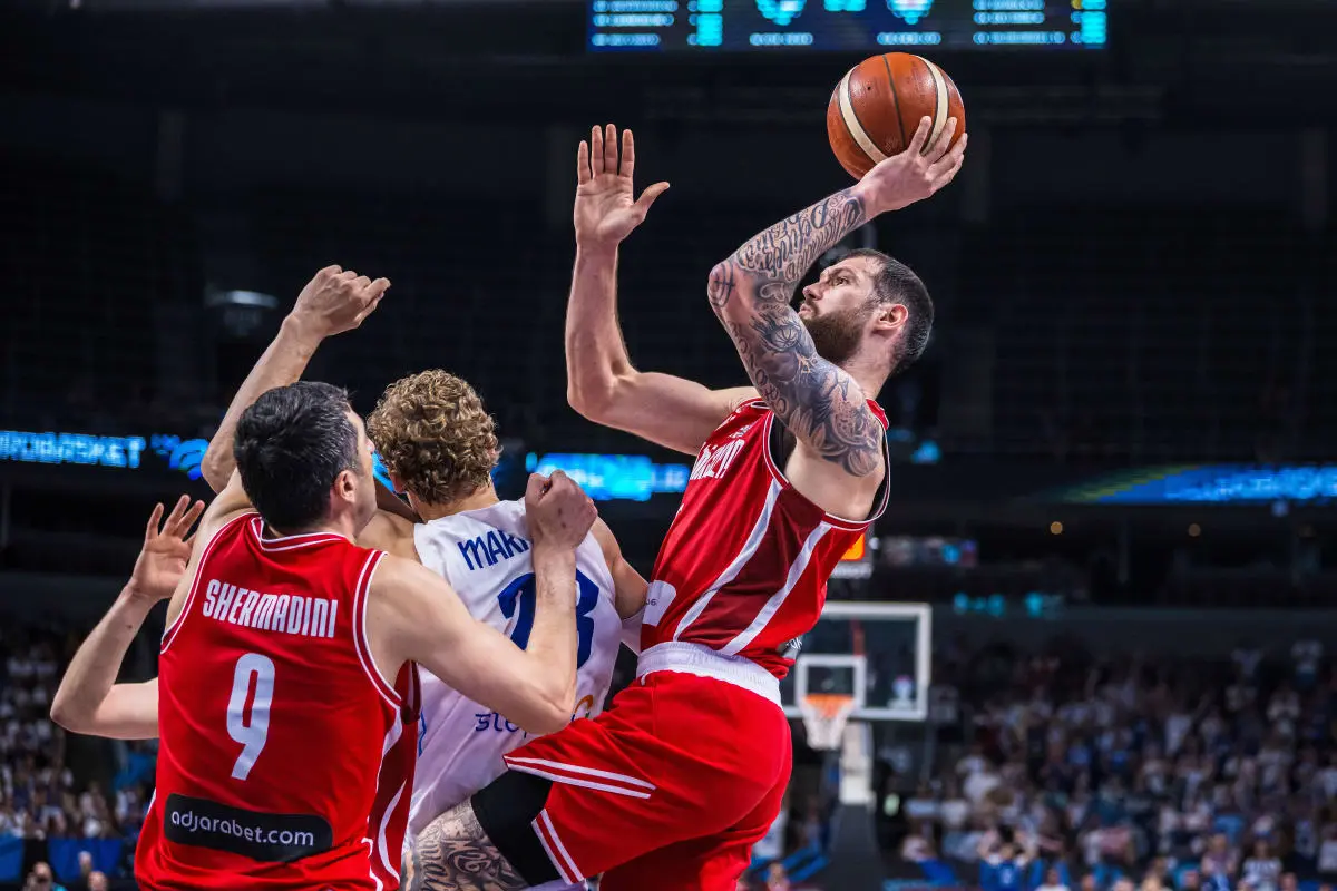 攻防两端都, 芬兰队以, 尽力了 攻防两端都, 芬兰队以, 尽力了