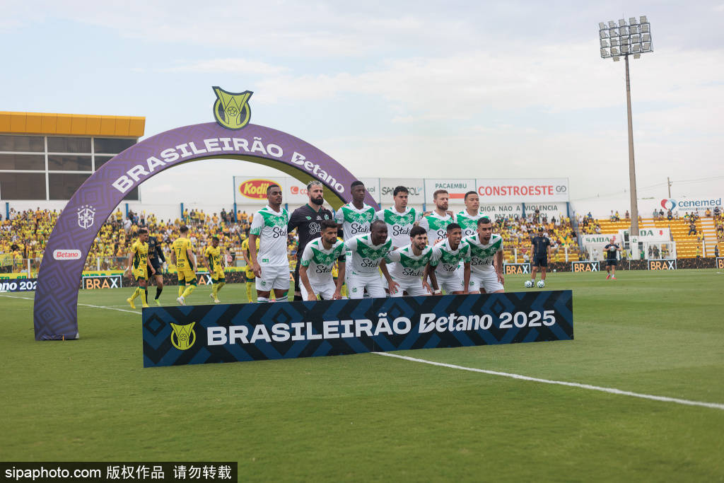 球迷们在社, 他们在主场 球迷们在社, 他们在主场